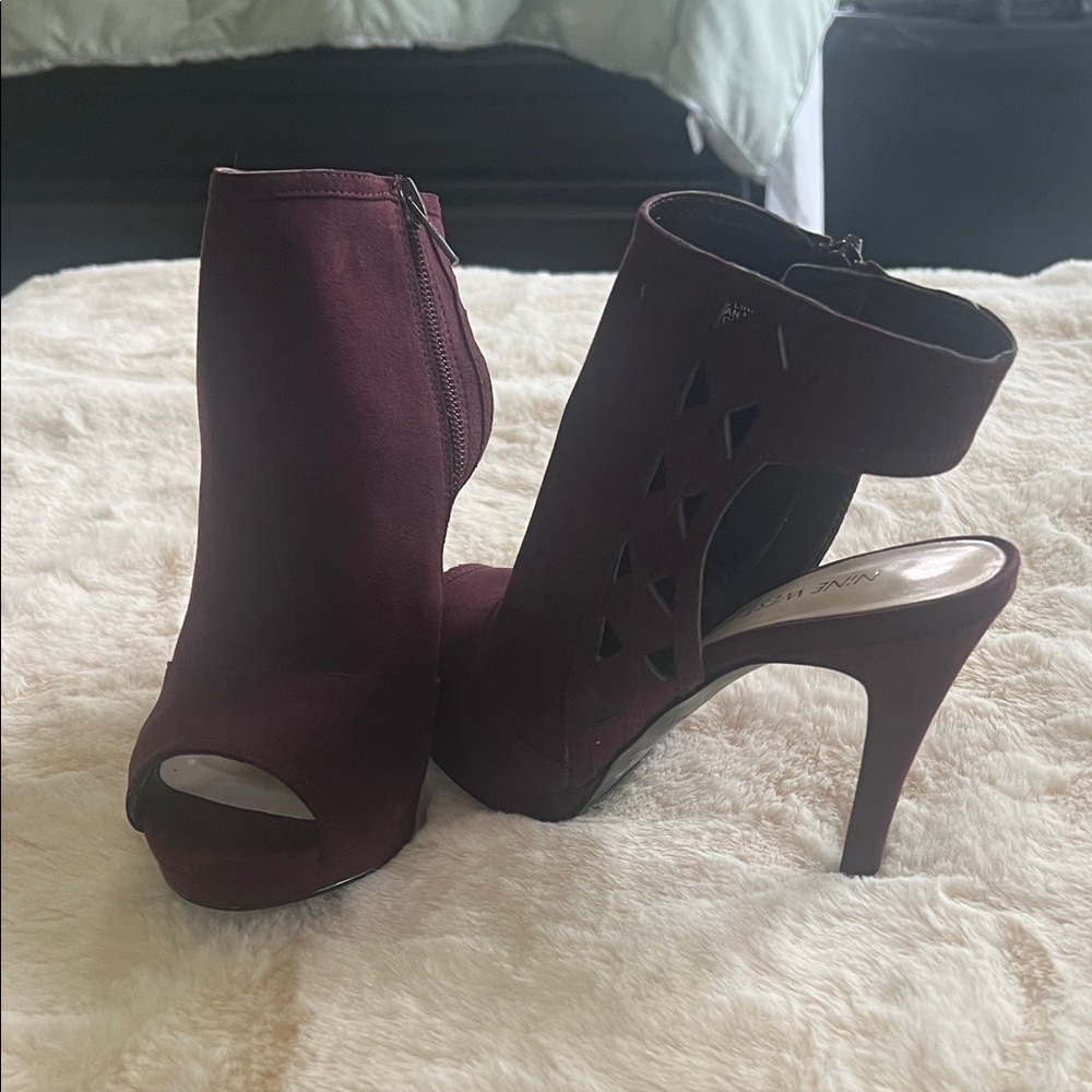 Nine West Burgundy Peep-Toe Heels
